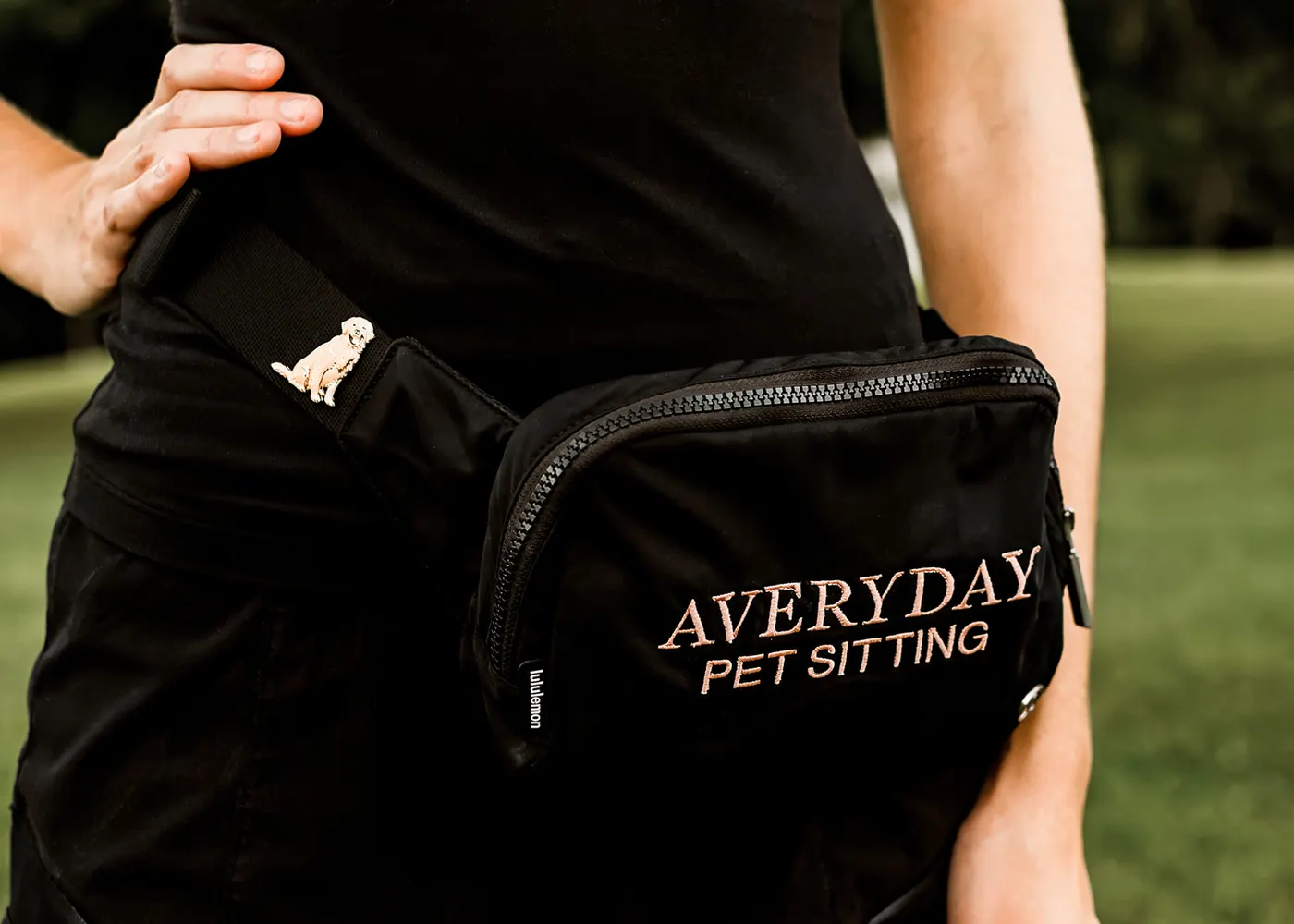 Close-up of Avery wearing the Averyday hip pack